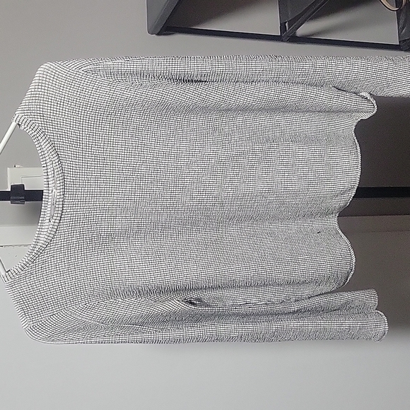 ZARA White and black top. Size Medium. - Picture 1 of 5